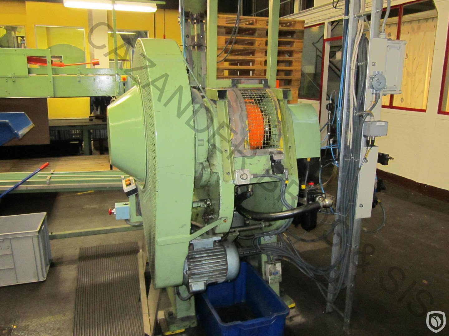 Deep drawn (herring) fish can line for 200 gr