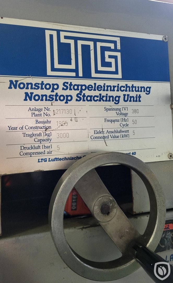 Machine plate stacker