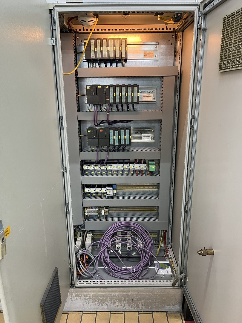 control cabinet 4