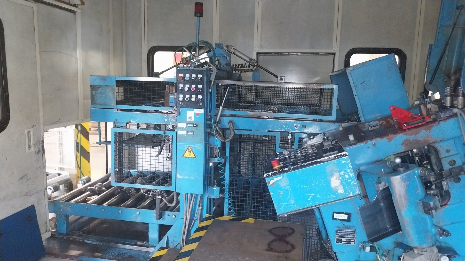 feeder to press